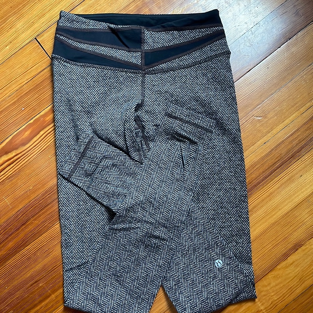 Lululemon Herringbone tights size 4 like new